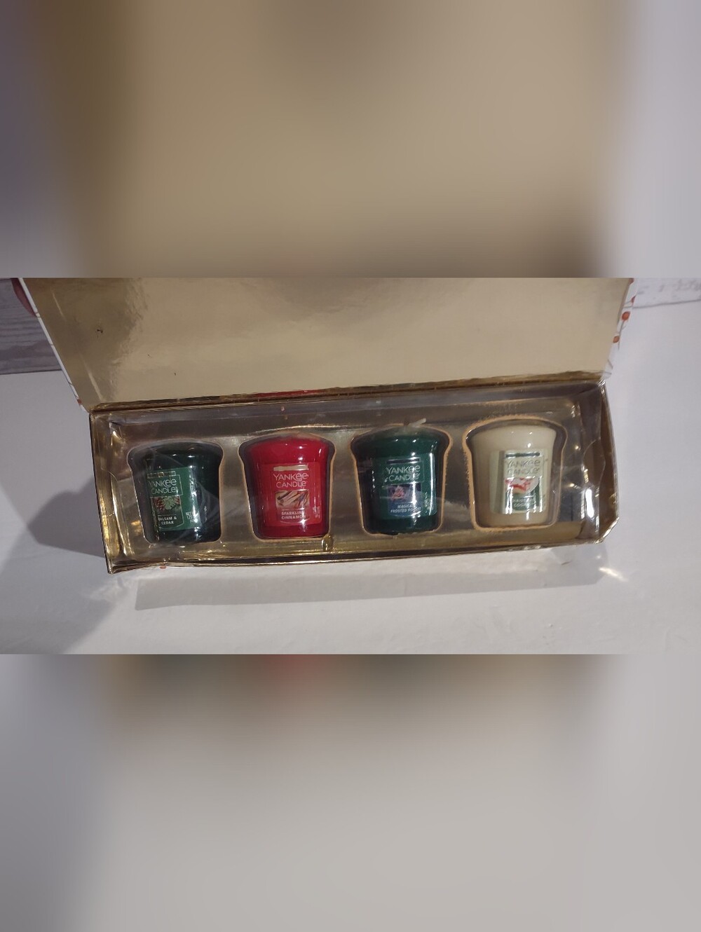 Yankee Candle 2019 Holiday Votive Candle Set of 4 New